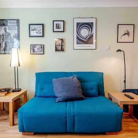 Homely 2-bed Free Park Appartamento *