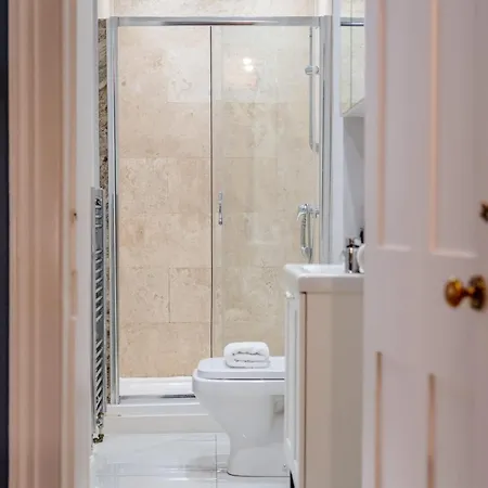 Elegant 2br On Leven St Appartement *