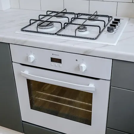Elegant 2br On Leven St Apartamento