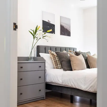 Spacious 2br - Parking Near Centre Apartamento Edimburgo