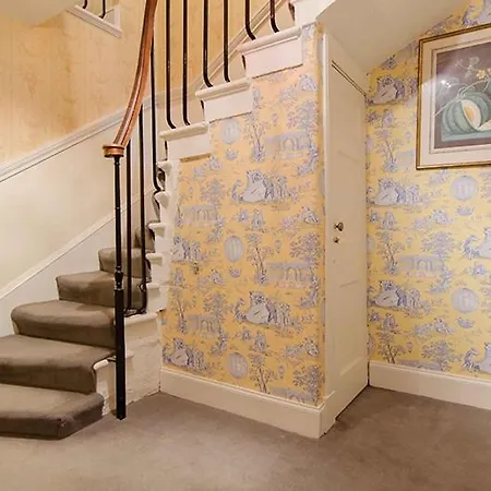 Spacious Flat Near Centre Apartament *