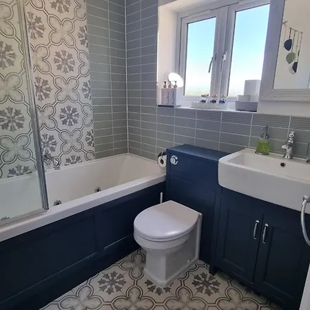 Innisfail Edi - Double With Private Bathroom ホームステイ