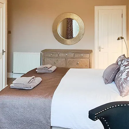 Inchkeith View * Edinburgh