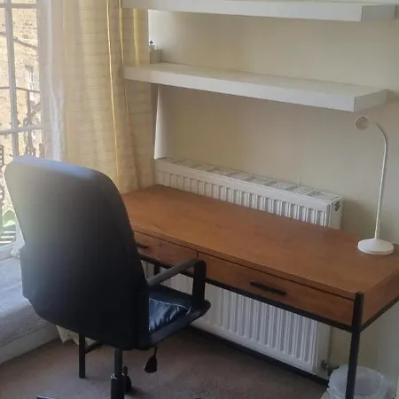 3 Double-bed Georgian In Prime Location アパート *