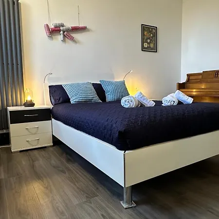 Апартаменты Stylish 3 Bed 2 Bath Ground Floor Main Door Flat In Marchmont