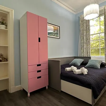 Stylish 3 Bed 2 Bath Ground Floor Main Door Flat In Marchmont Апартаменты