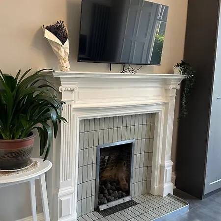 Stylish 3 Bed 2 Bath Ground Floor Main Door Flat In Marchmont Apartment *