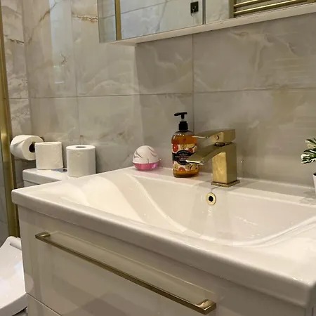 Апартаменты Stylish 3 Bed 2 Bath Ground Floor Main Door Flat In Marchmont *