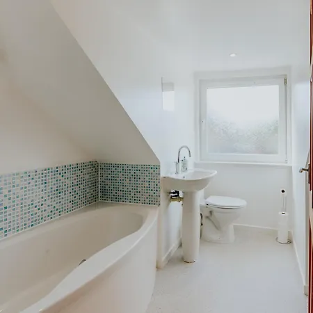 Stag's View * Edinburg