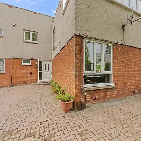 Strathalmond 4 Bedroom House - * Edinburgh