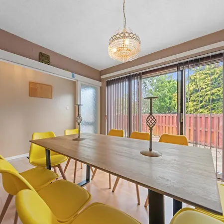Strathalmond 4 Bedroom House -
