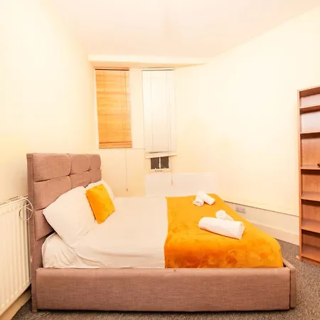 Bright & 4-bedroom Flat Near Calton Hill Apartment Edinburgh