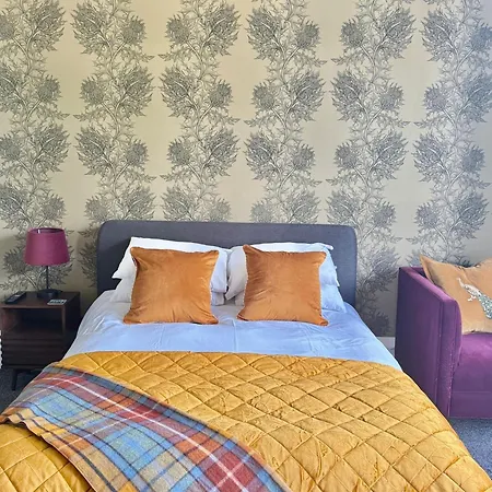 Scot Townhouse 4*
