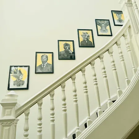 Konukevi Scot Townhouse 4*