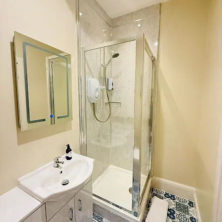 Scot Townhouse 4*