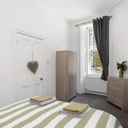 Apartment Sleek Canalside In