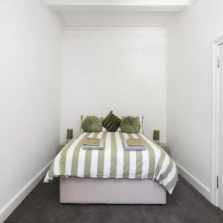 Sleek Canalside In * Edimburgo