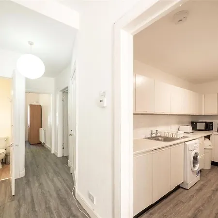 Double With Shared Bathroom منزل للإقامة إدنبرة