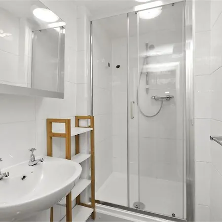 Haymarket Flat Sleeps 4 Edinburgh