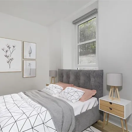 Haymarket Flat Sleeps 4 エディンバラ