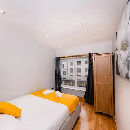 Luxurious Stockbridge On The Canal Apartment *