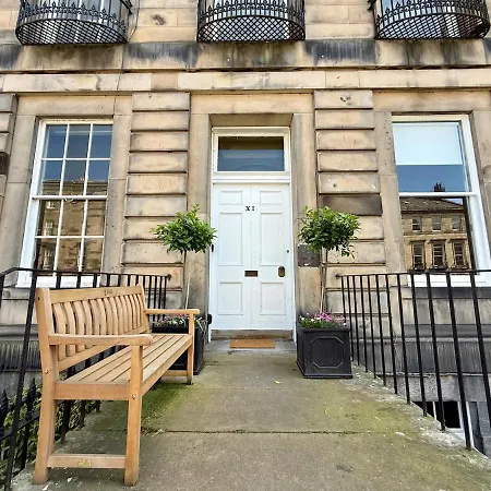 New Town Luxury 1 Bed