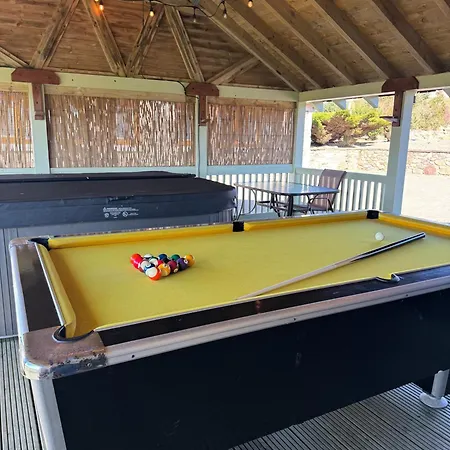 度假居 Sleeps 10 - Hot Tub - Pool Table - Play Park