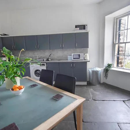 Apartment Centre Ideal For Festival Edinburgh