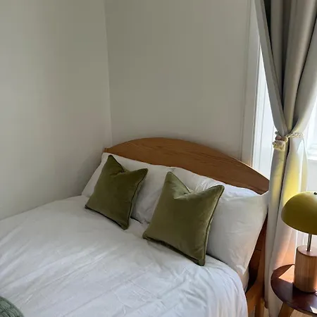 Apartamento Quiet Garden View 2br Center Near Fringe