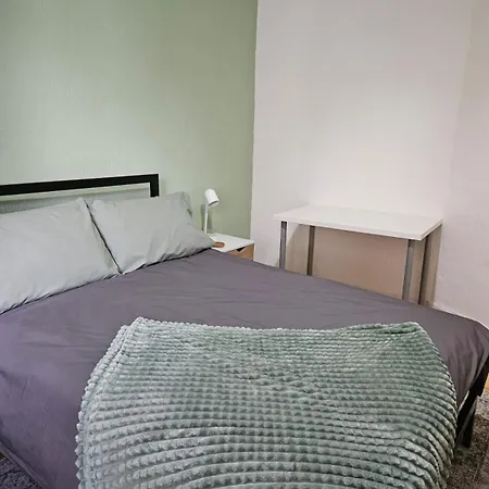 Charming And Traditional Flat Near Meadows Daire *