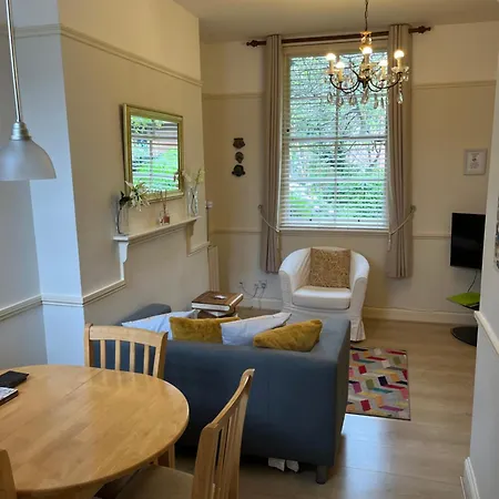 The Cosy Courtyard Apartman