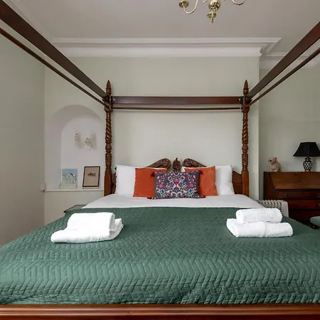 Double Edinburgh Homestay Guest house