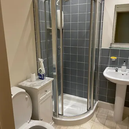 Spacious, Central, One Bedroom Flat Apartamento *