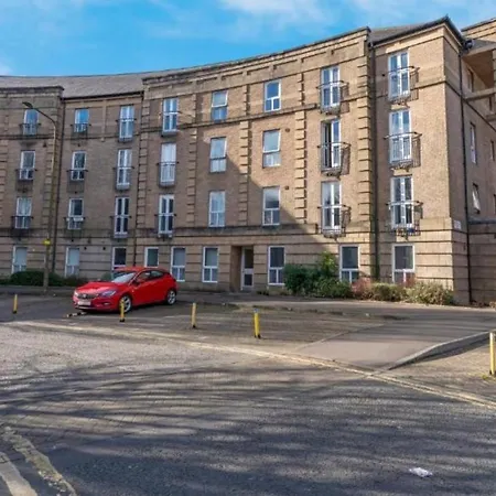 2 Bedroom In With Free Parking * Edynburg