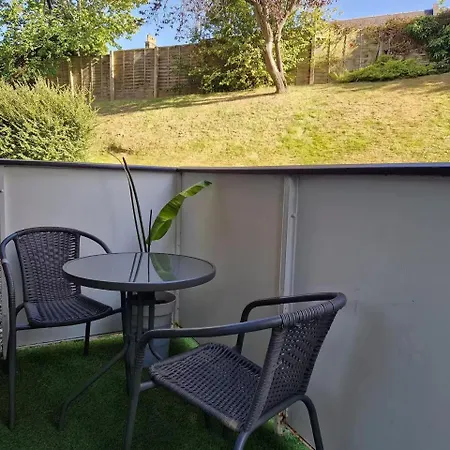 Bright 2 Bedroom Flat Edinburgh Διαμέρισμα
