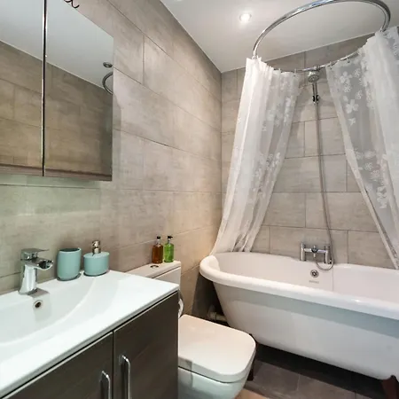 Appartement Cosy 2-bedroom Flat Close To Centre