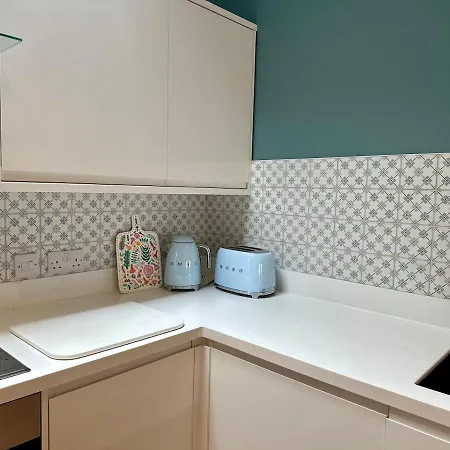 2nd Floor Townhouse Διαμέρισμα *