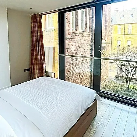 Modern Stylish Quartermile Garden View Daire Edinburgh