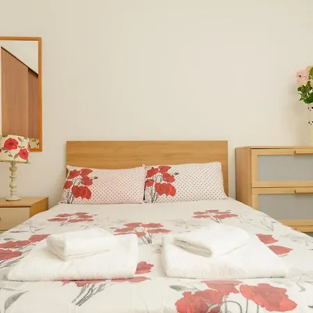 Historic In Old Town Edinburgh