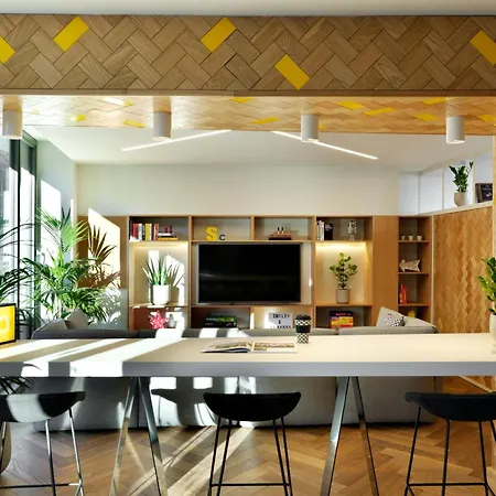 Modern In Lejlighed
