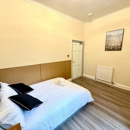 The Handy Hub Luxury Victorian - Fast Wifi & Lägenhet *