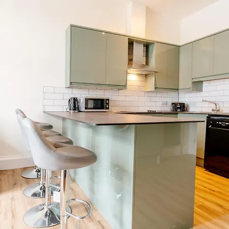Apartment Huge 8b Centre Stay-16 Groups Edinburgh