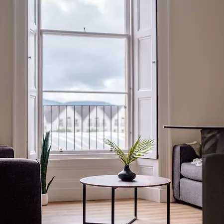 Huge 8b Centre Stay-16 Groups Apartment