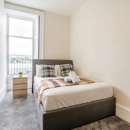 Huge 8b Centre Stay-16 Groups Apartment