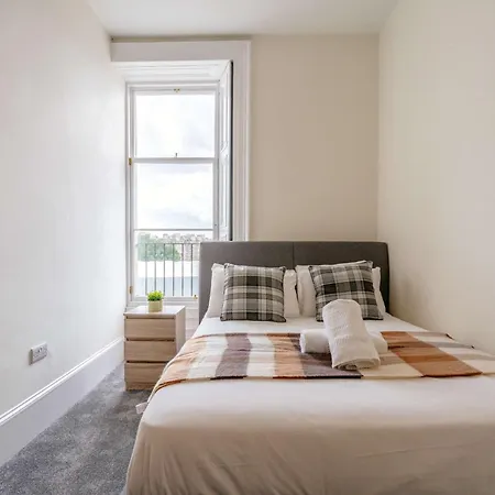 Huge 8b Centre Stay-16 Groups Apartment