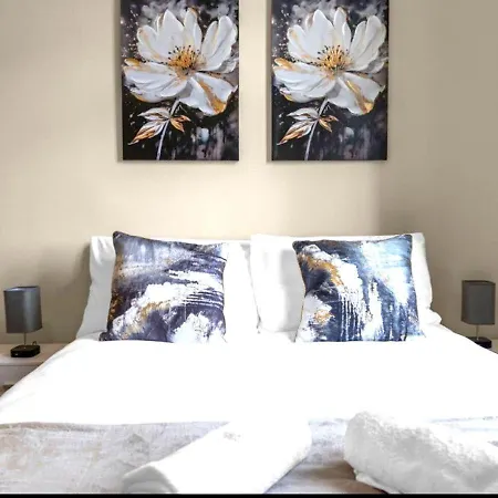 公寓 2 Newly Renovated Rooms In Shared Apartment On Ground Floor 爱丁堡