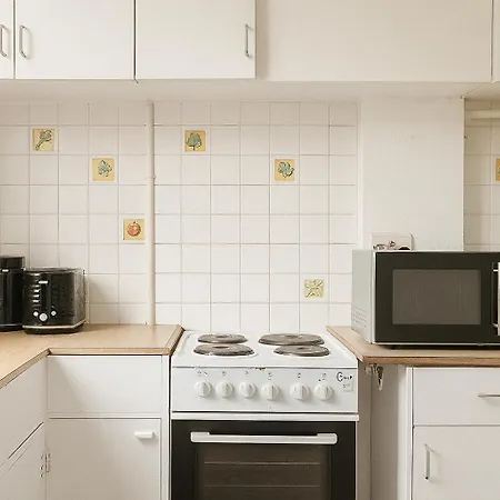 Villa Modern 2 Bedroom With Private Garden In Edinburgh