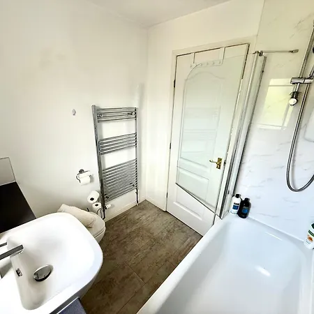 Kings Luxury - Free Parking And Fast Broadband