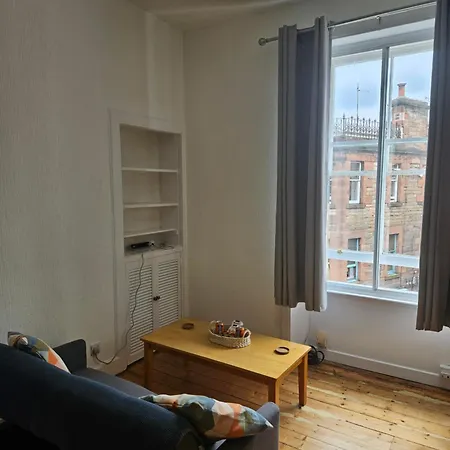 Charming And Traditional Flat Near Meadows