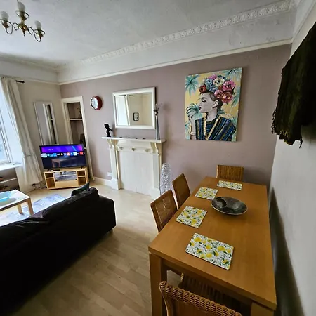 Apartament Charming 2bd Flat 10 Minutes To Castle Edynburg